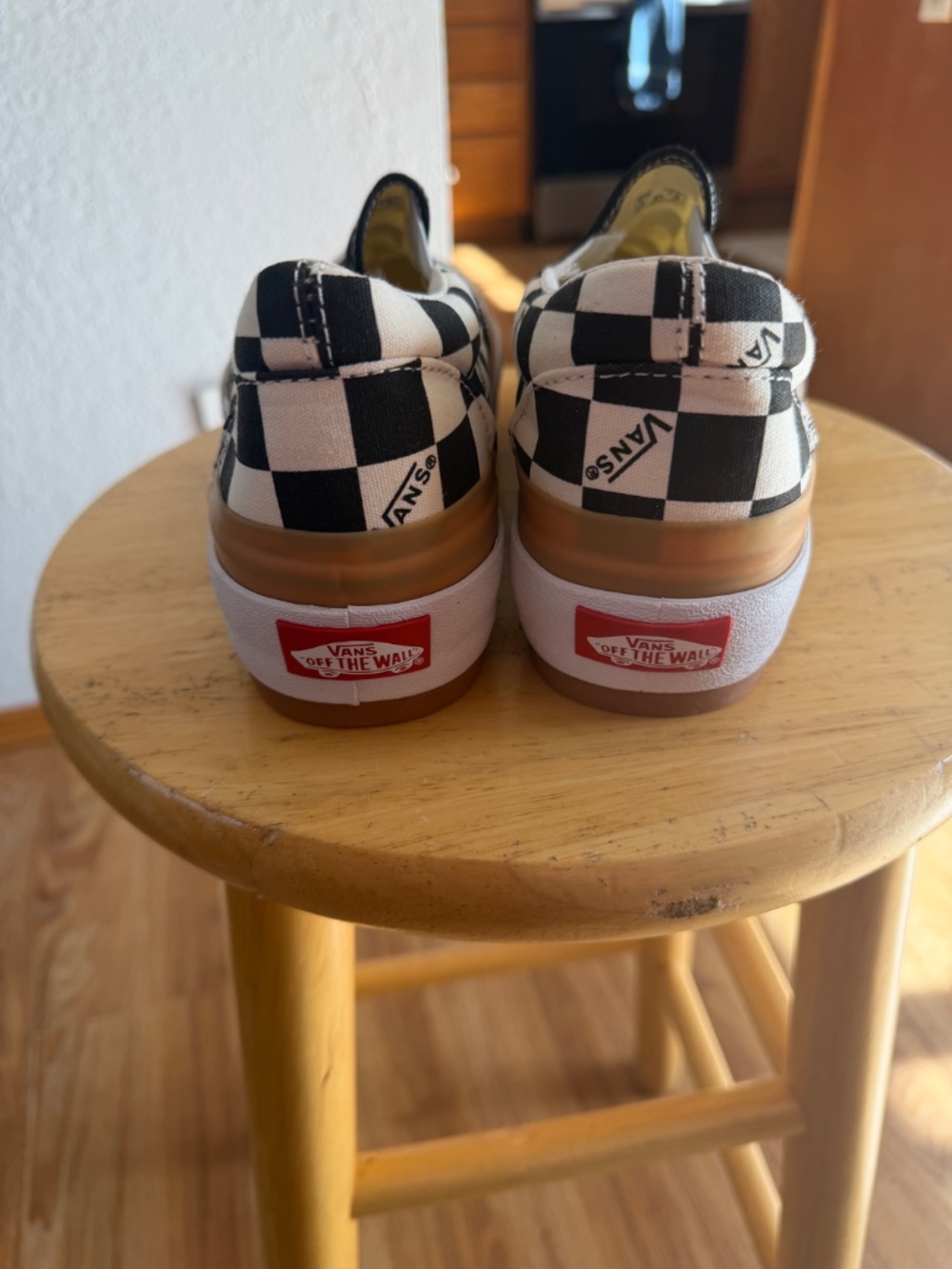 Custom platform vans - Picture 3 of 7
